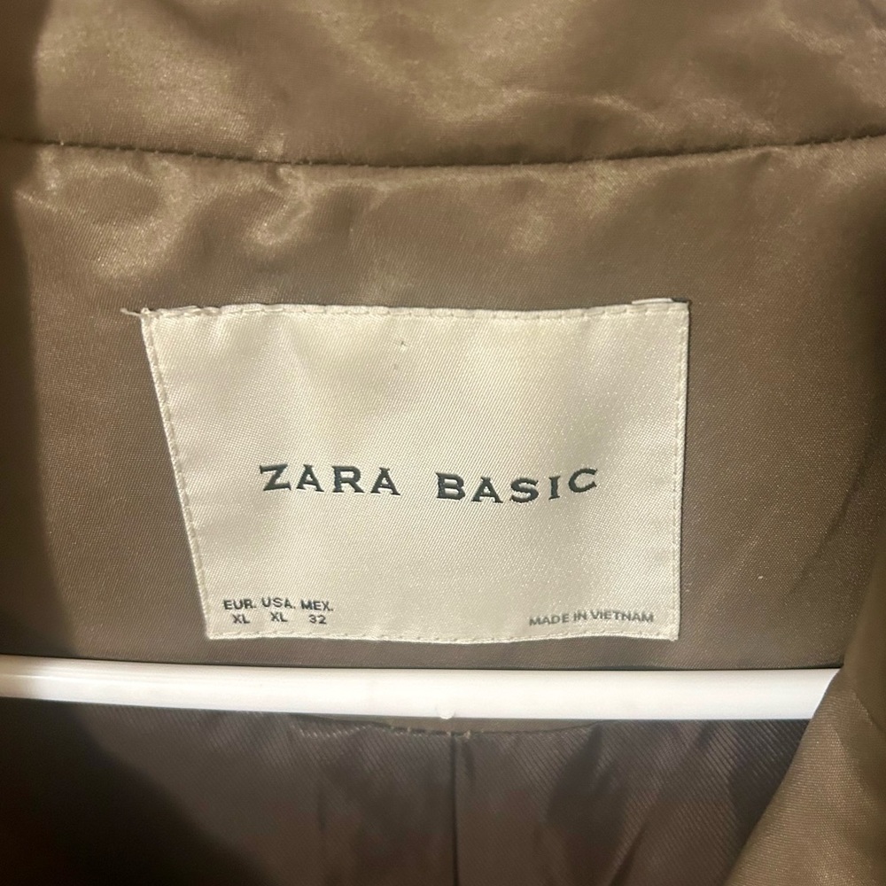 Zara Women’s XL Rain Coat - Picture 2 of 5